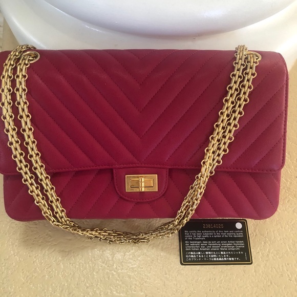 Chanel Pink Fuchsia 2.55 sheepskin chevron bag . - Picture 2 of 11